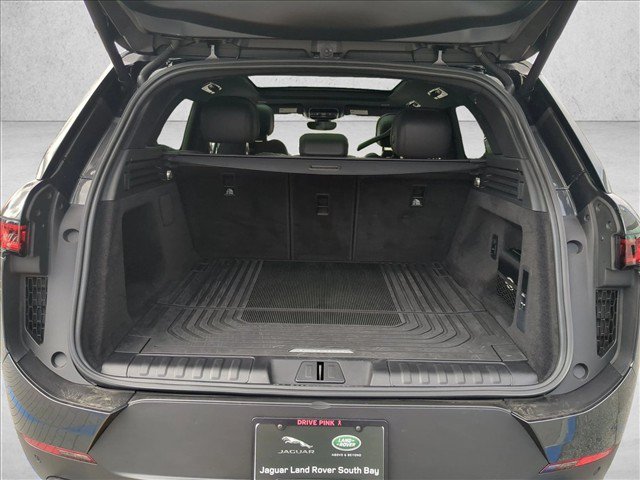 Used 2025 Land Rover Range Rover Sport SE AWD/4WD image 6
