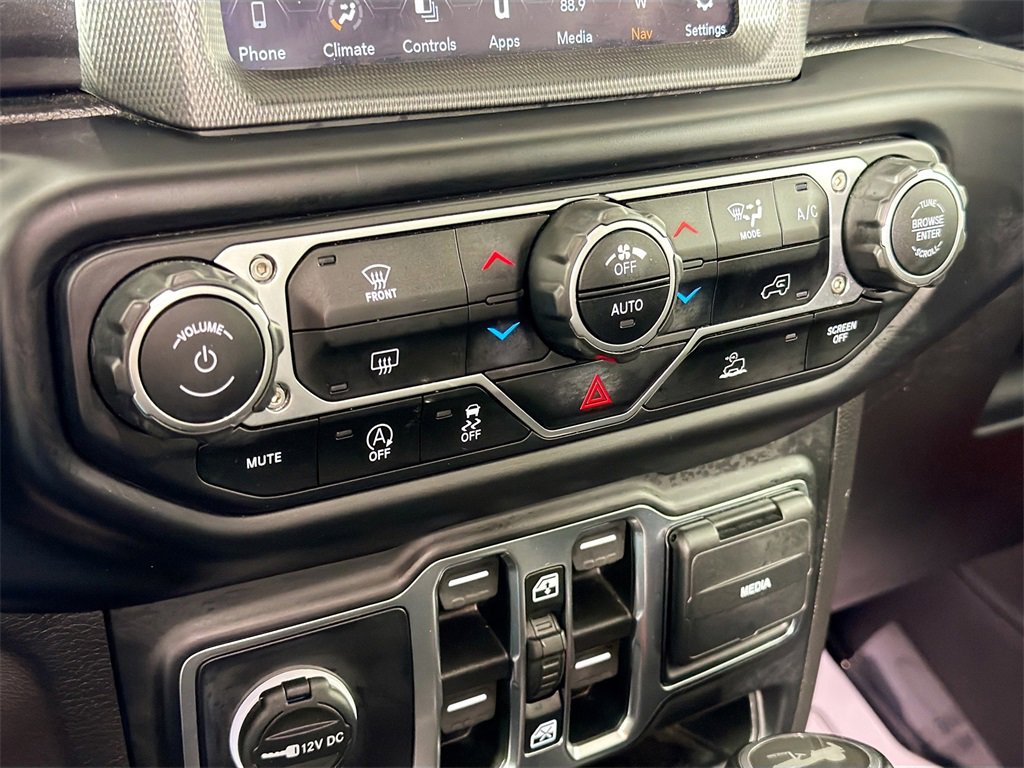 Used 2021 Jeep Wrangler Unlimited Sahara image 16