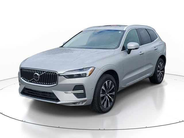 Used 2023 Volvo XC60 B5 Plus FWD image 2