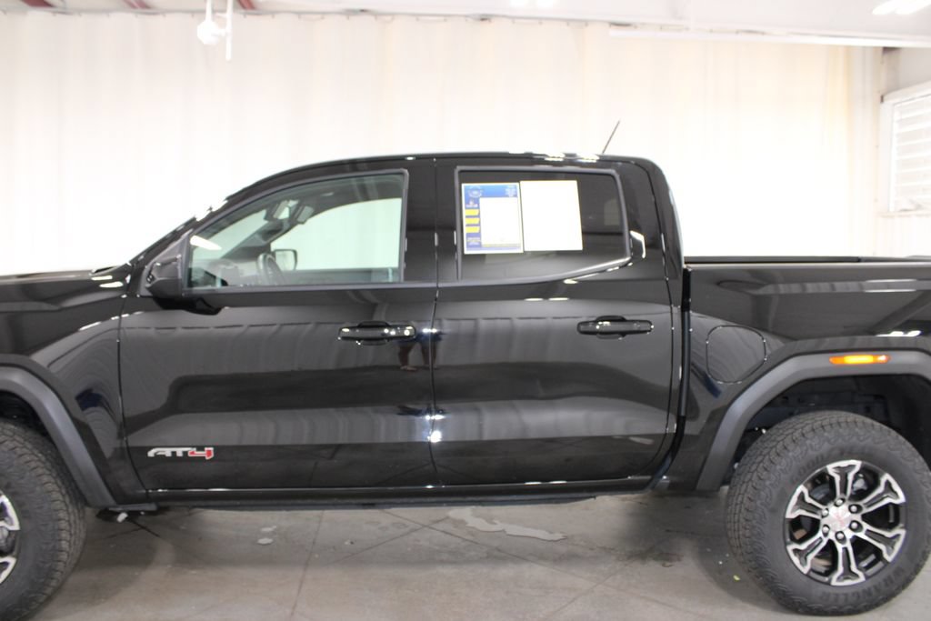Used 2024 GMC Canyon AT4 AWD/4WD image 6