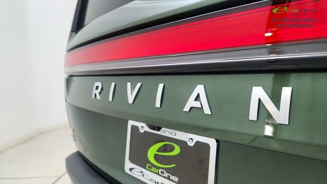 Used 2024 Rivian R1S Adventure AWD/4WD image 19