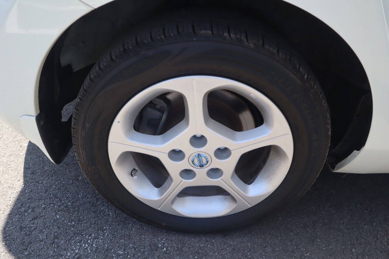 Used 2012 Nissan Leaf SL FWD image 39