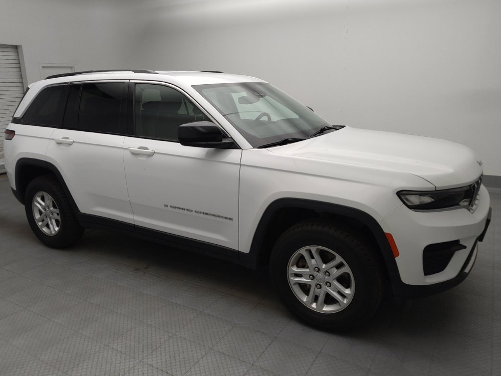 Used 2022 Jeep Grand Cherokee Laredo w/ Luxury Tech Group I AWD/4WD image 11