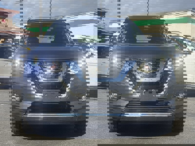 Used 2017 Nissan Rogue SL image 9