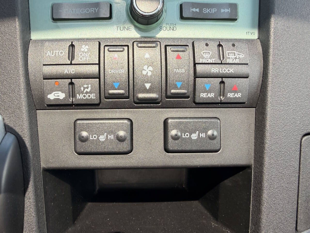 Used 2011 Honda Pilot Touring image 31