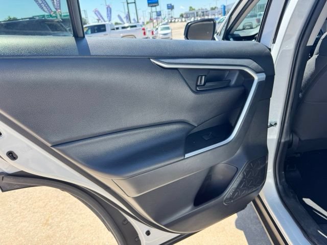 Used 2023 Toyota RAV4 LE AWD/4WD image 23