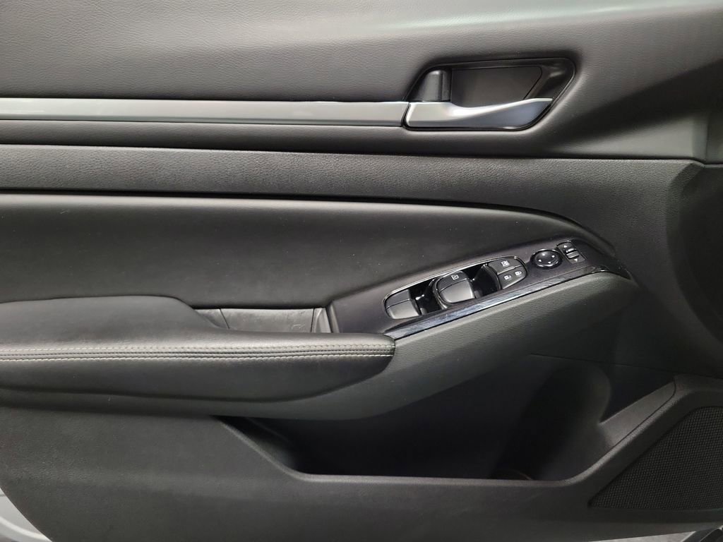 Used 2023 Nissan Altima 2.5 SV image 21