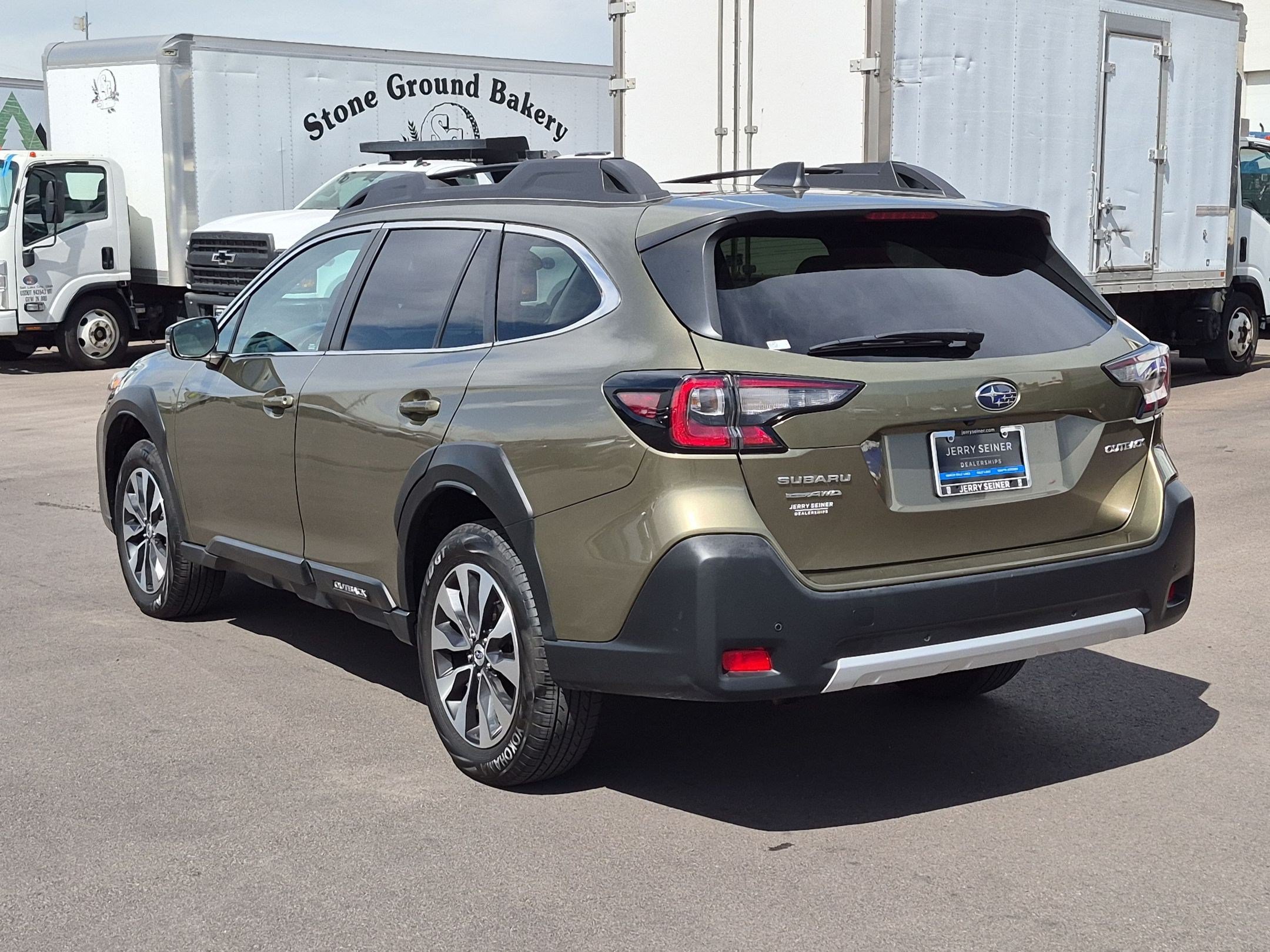 Used 2024 Subaru Outback Limited AWD/4WD image 4
