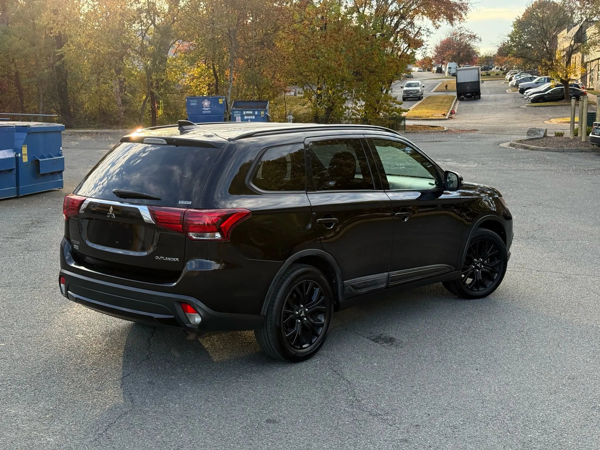 Used 2018 Mitsubishi Outlander ES image 4
