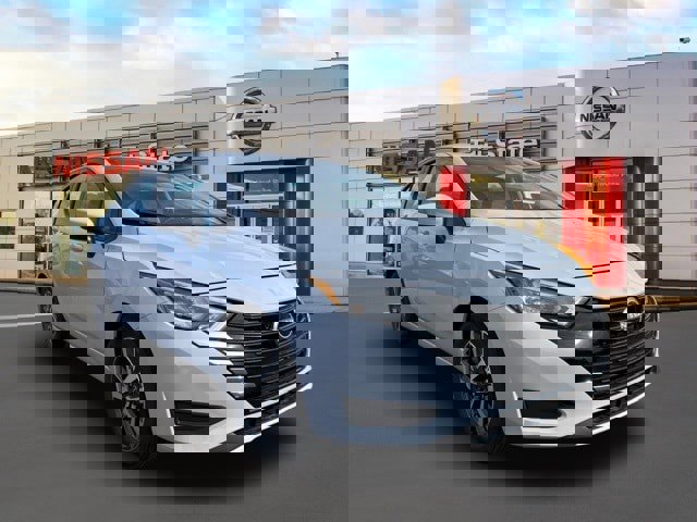 New 2025 Nissan Versa SV w/ Trunk Package