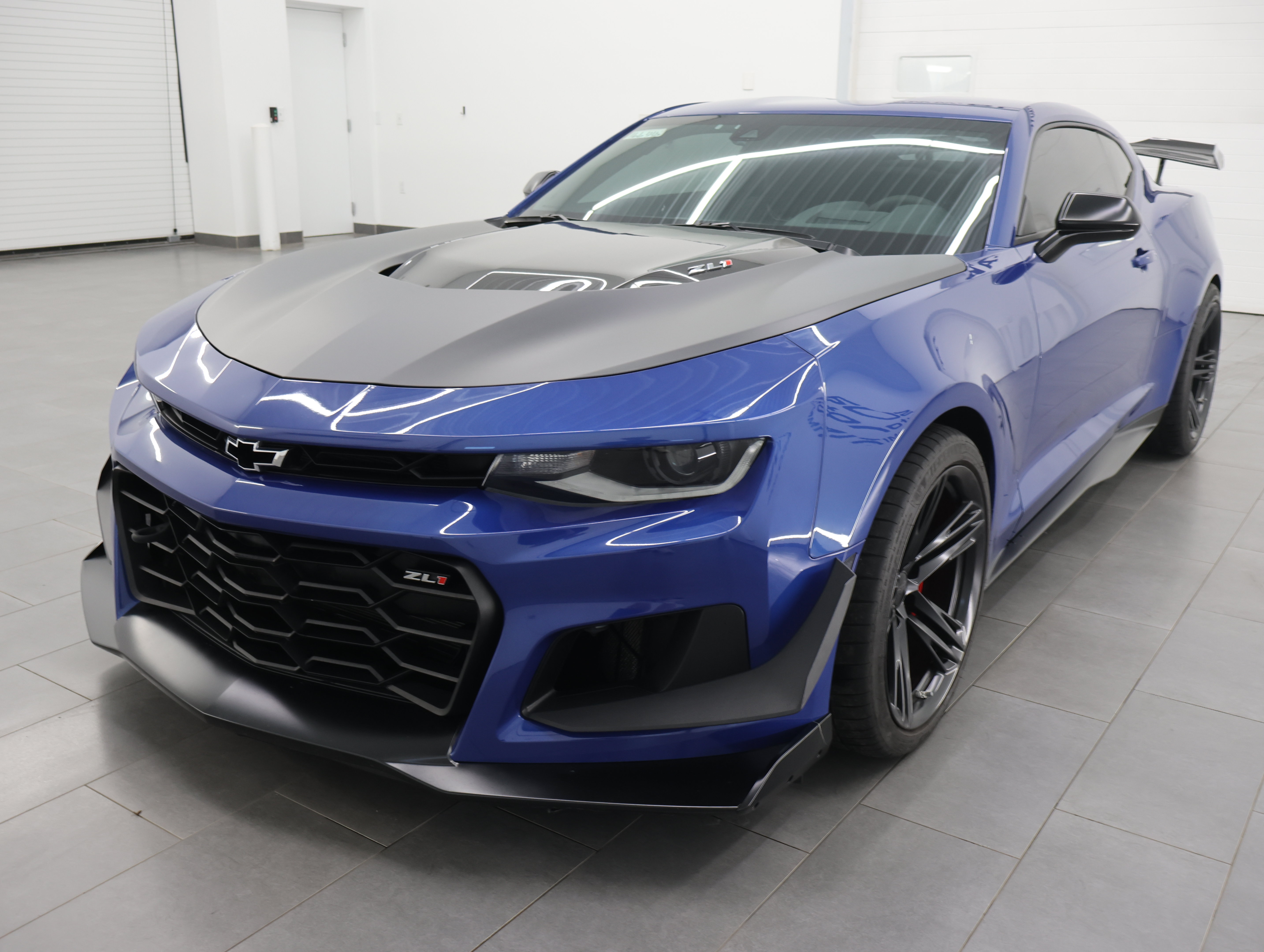 Used 2023 Chevrolet Camaro ZL1 RWD image 7