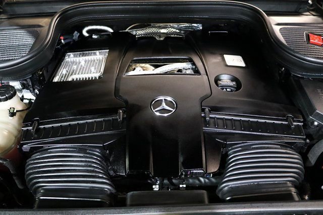 Used 2024 Mercedes-Benz GLS 580 4MATIC image 32