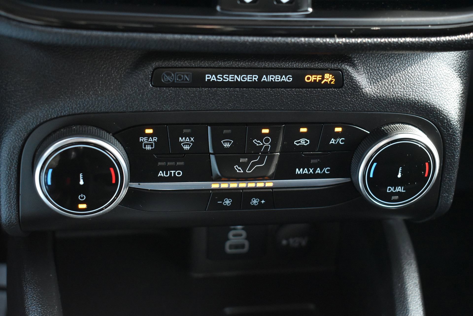 Used 2025 Ford Escape ST-Line image 28