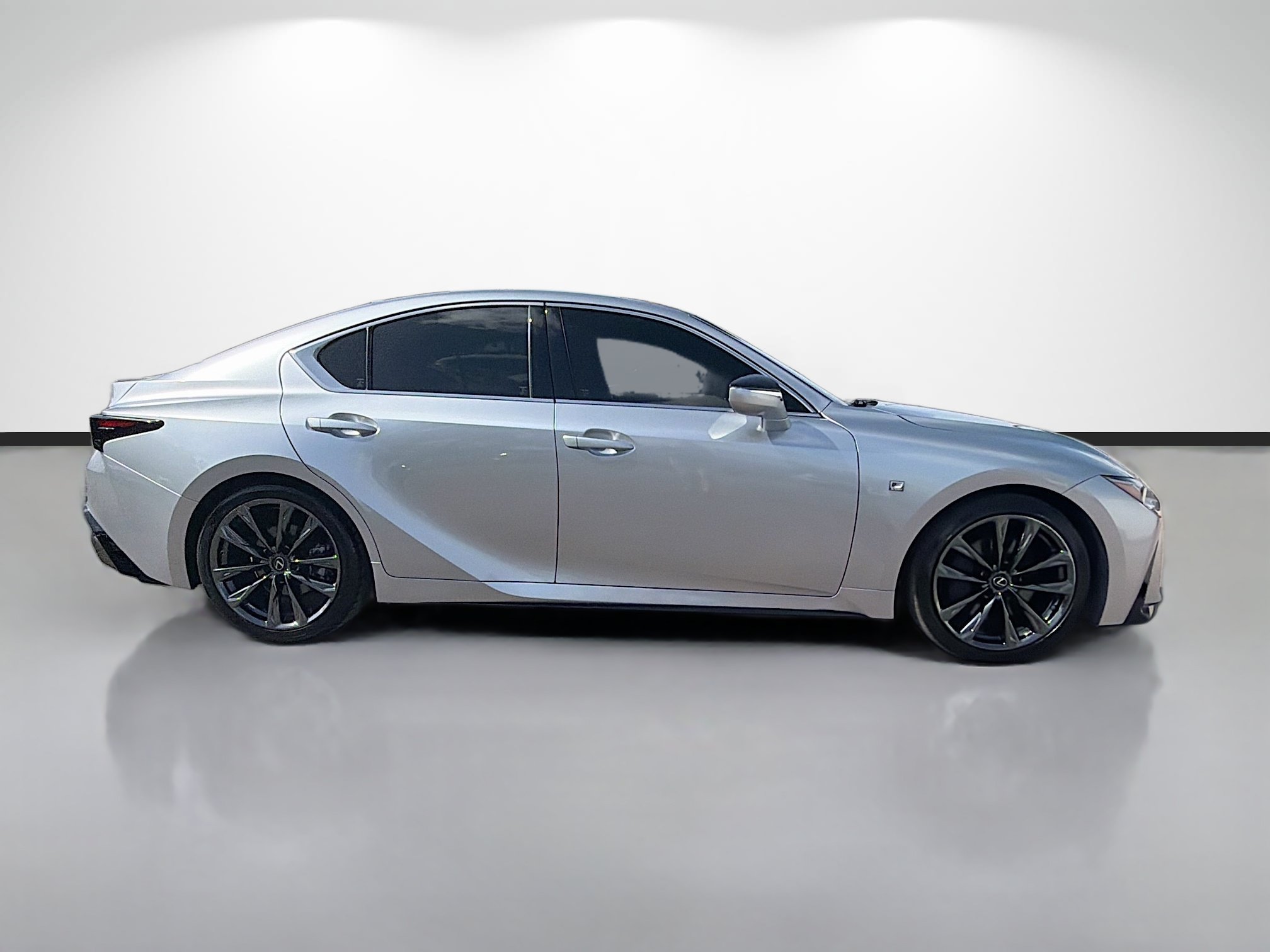 Used 2024 Lexus IS 350 F Sport RWD image 2