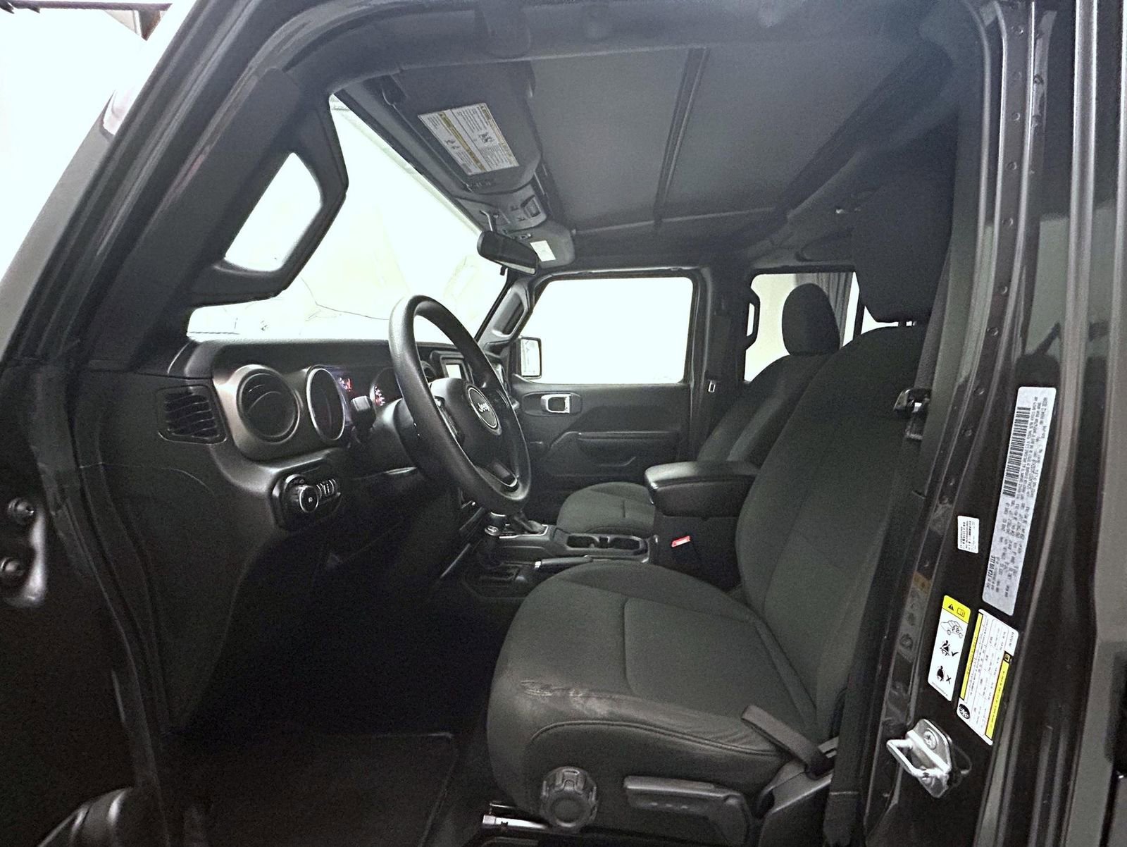 Used 2018 Jeep Wrangler Unlimited Sport image 10