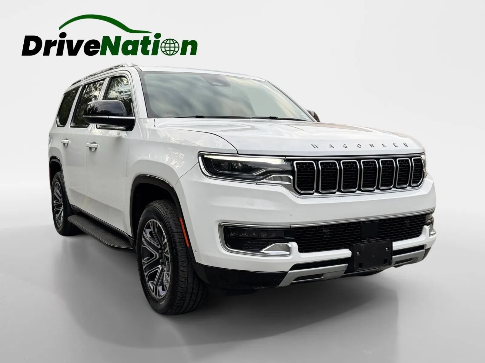Used 2025 Jeep Wagoneer Series II AWD/4WD image 3