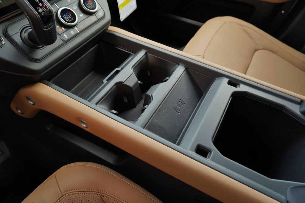 New 2026 Land Rover Defender 110 S AWD/4WD image 26