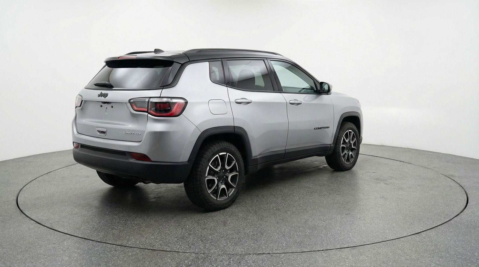 Used 2025 Jeep Compass Trailhawk AWD/4WD image 9