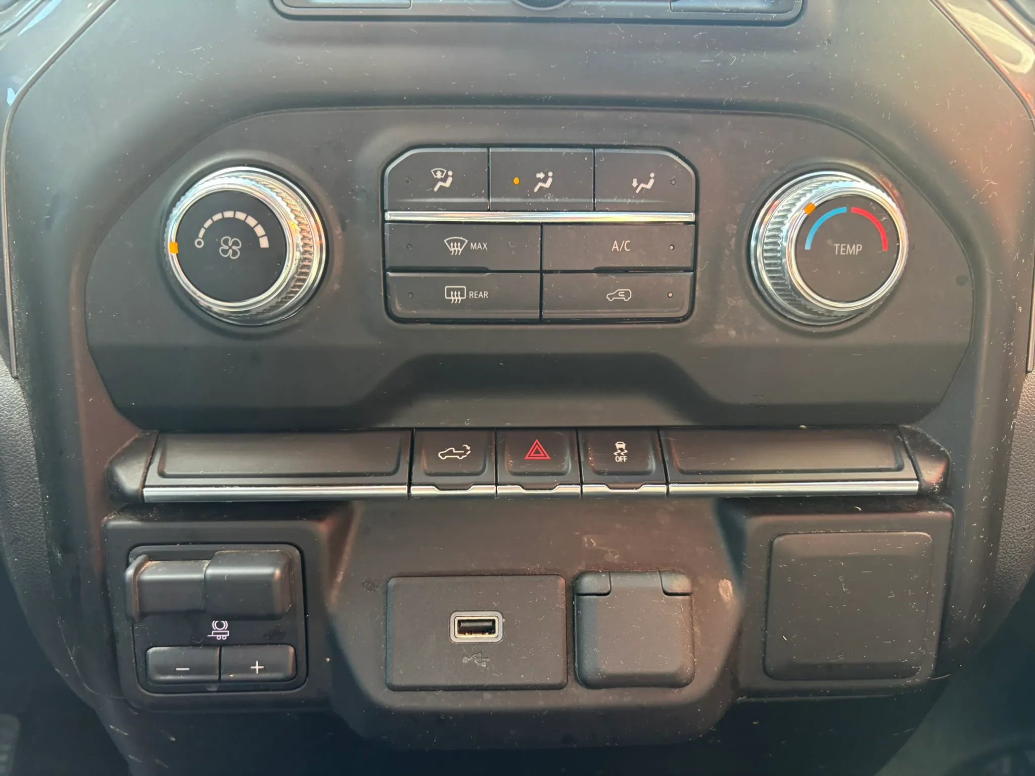 Used 2020 GMC Sierra 1500 4x4 Regular Cab w/ Sierra Value Package image 23