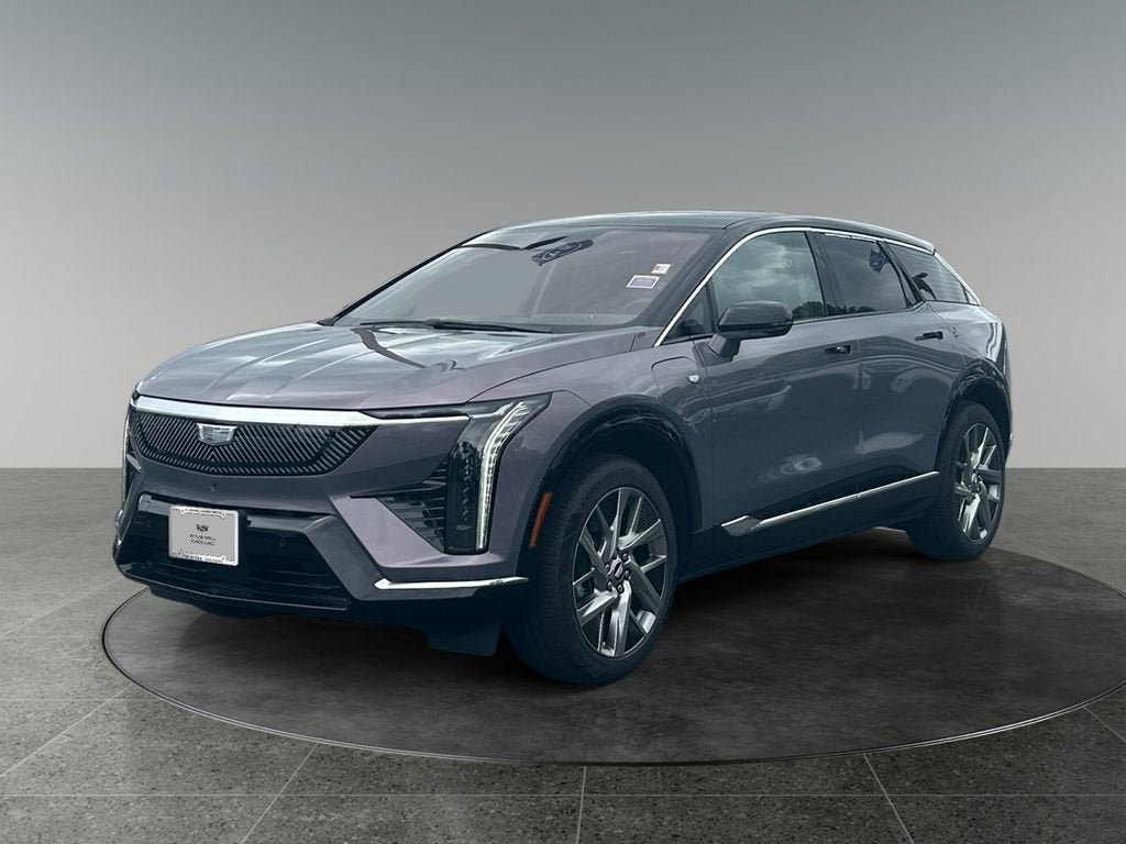 Used 2025 Cadillac Optiq Luxury 1 AWD/4WD image 3