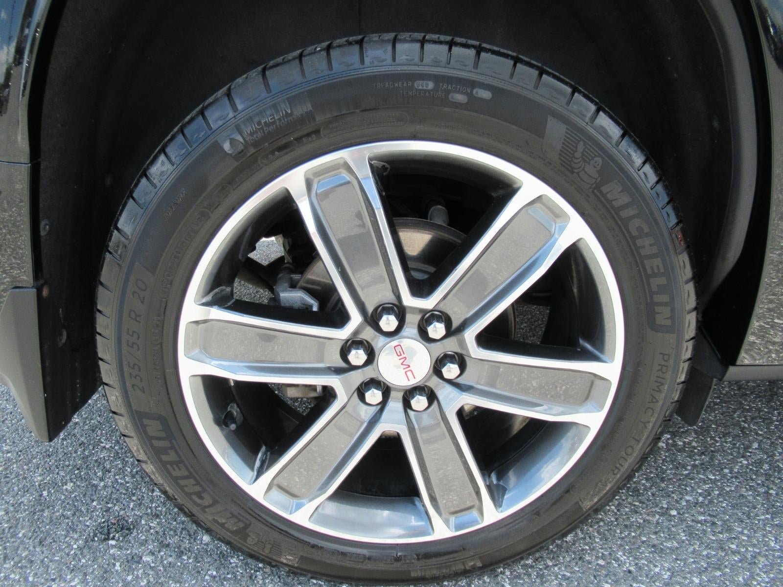 Used 2019 GMC Acadia Denali w/ Technology Package FWD image 8