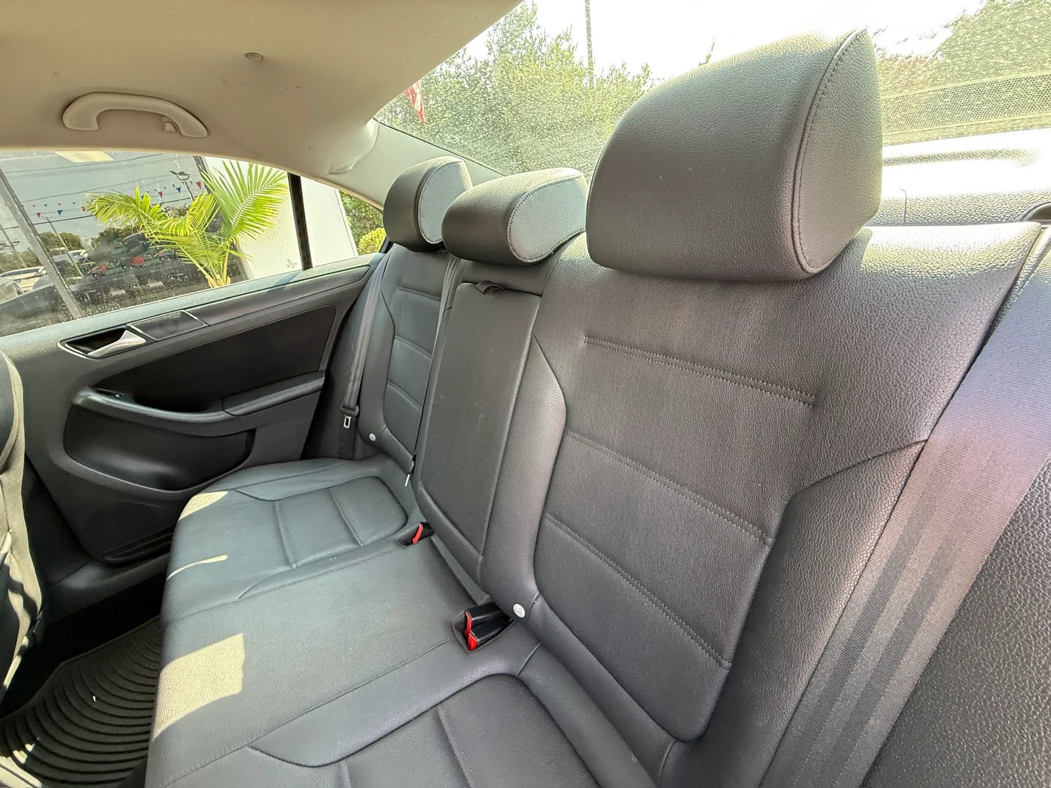 Used 2012 Volkswagen Jetta SE FWD image 26