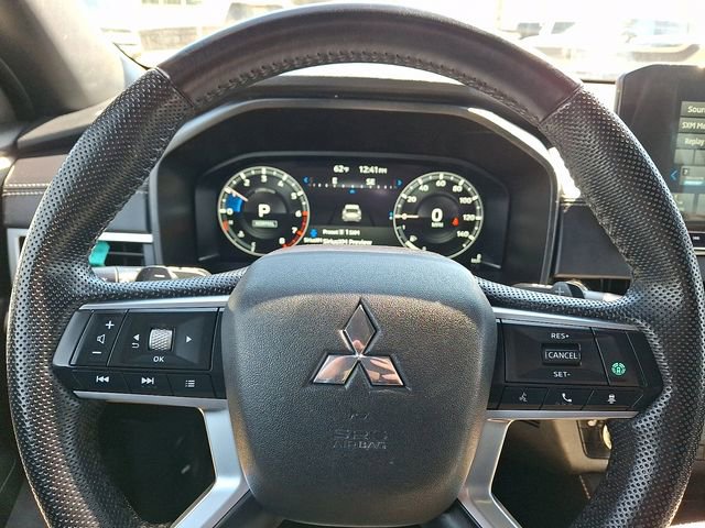 Used 2023 Mitsubishi Outlander SE Black Edition image 18