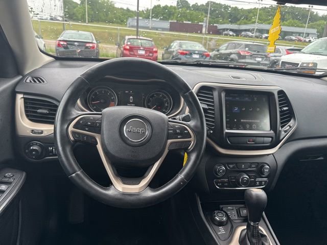 Used 2014 Jeep Cherokee Latitude AWD/4WD image 13