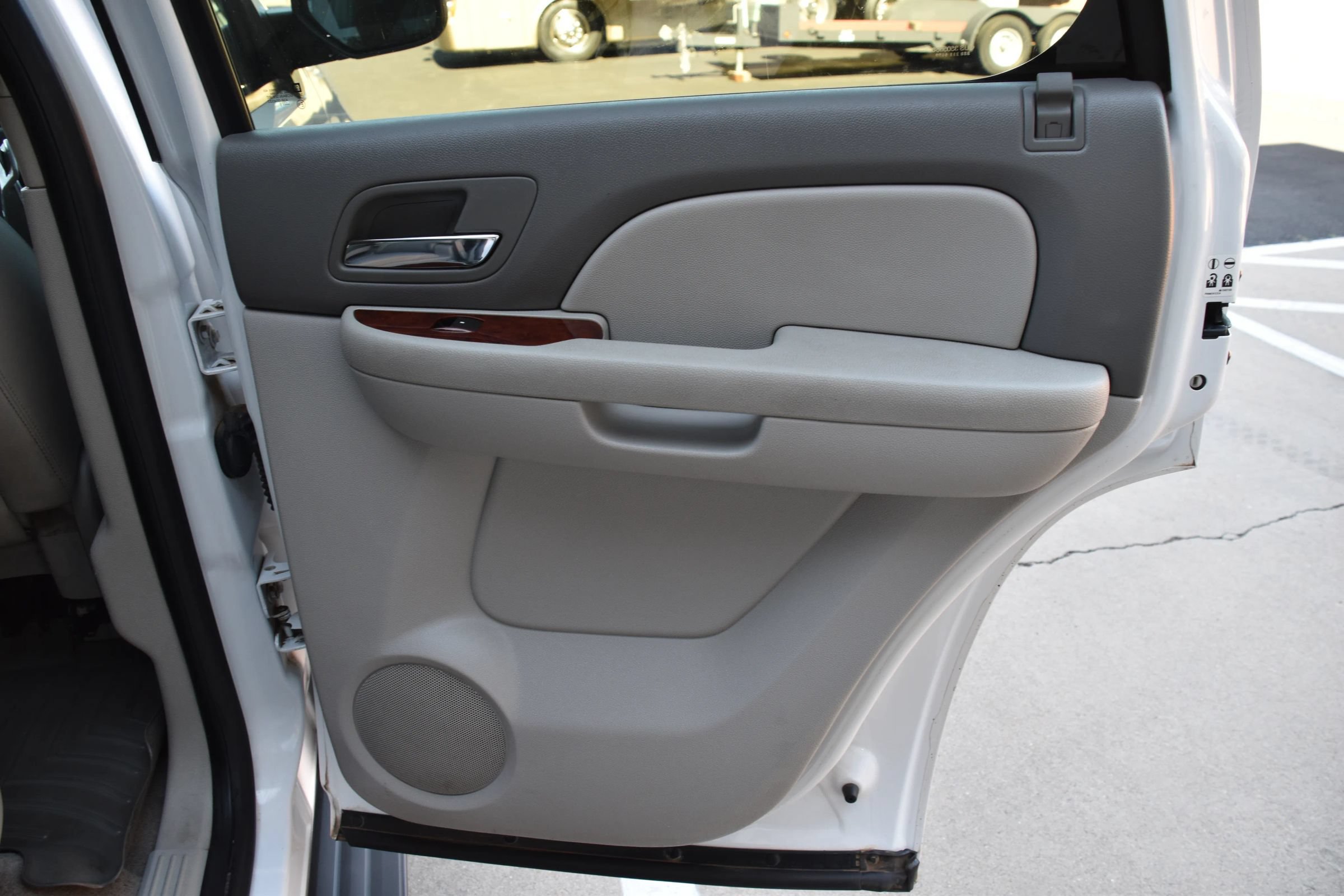 Used 2010 Chevrolet Tahoe LT w/ Luxury Package AWD/4WD image 29