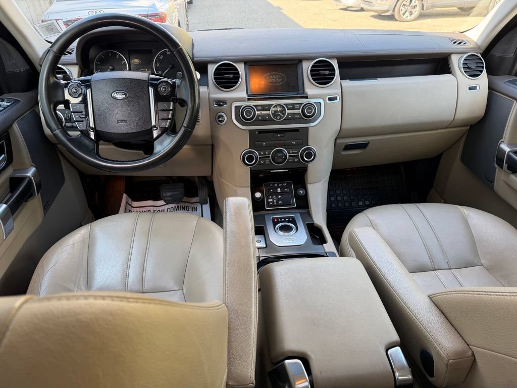 Used 2016 Land Rover LR4 HSE AWD/4WD image 16