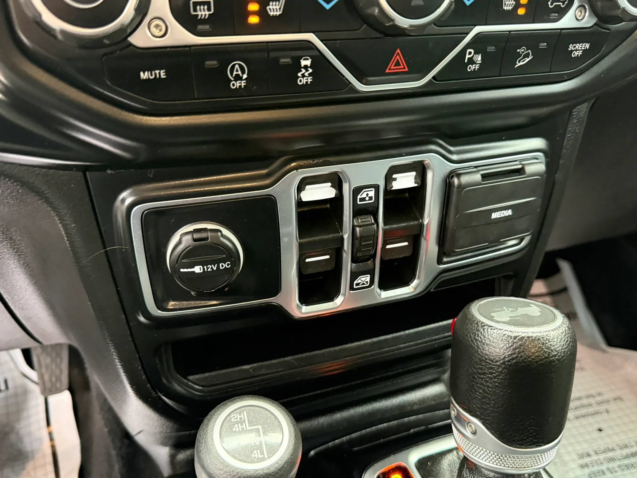 Used 2021 Jeep Wrangler Unlimited Sport AWD/4WD image 59