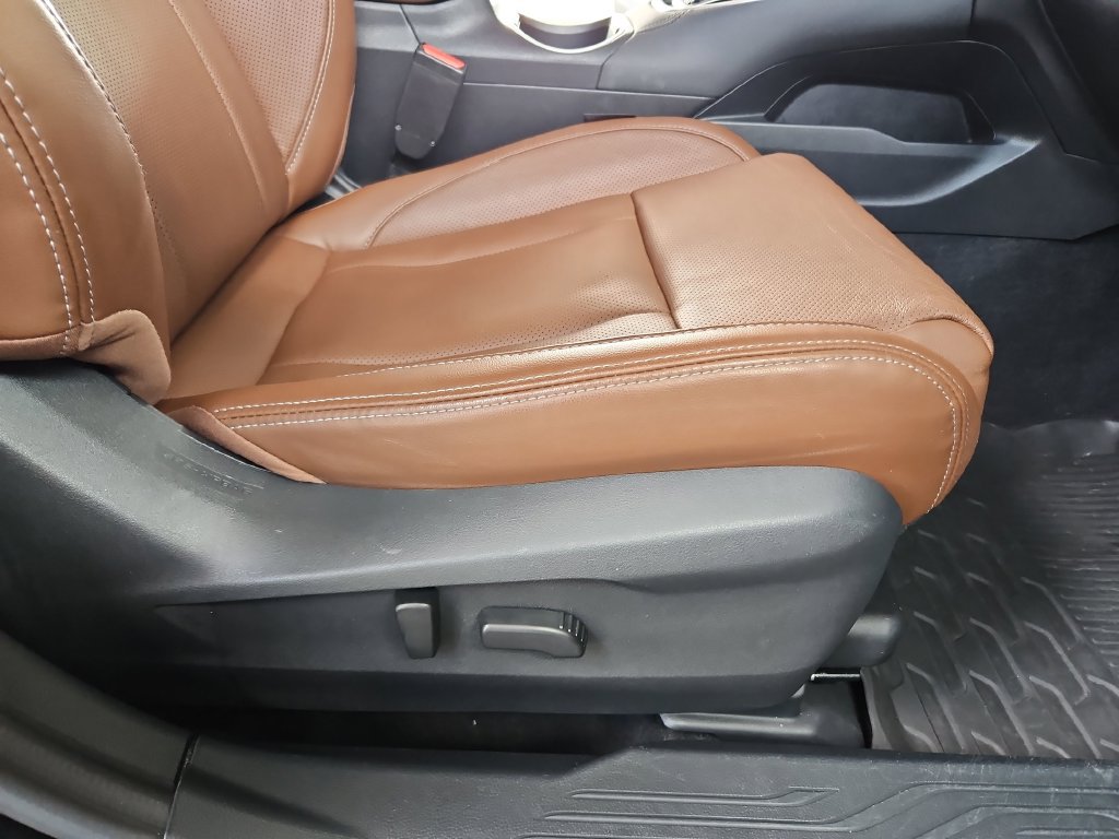 Used 2020 Subaru Outback Touring XT AWD/4WD image 27