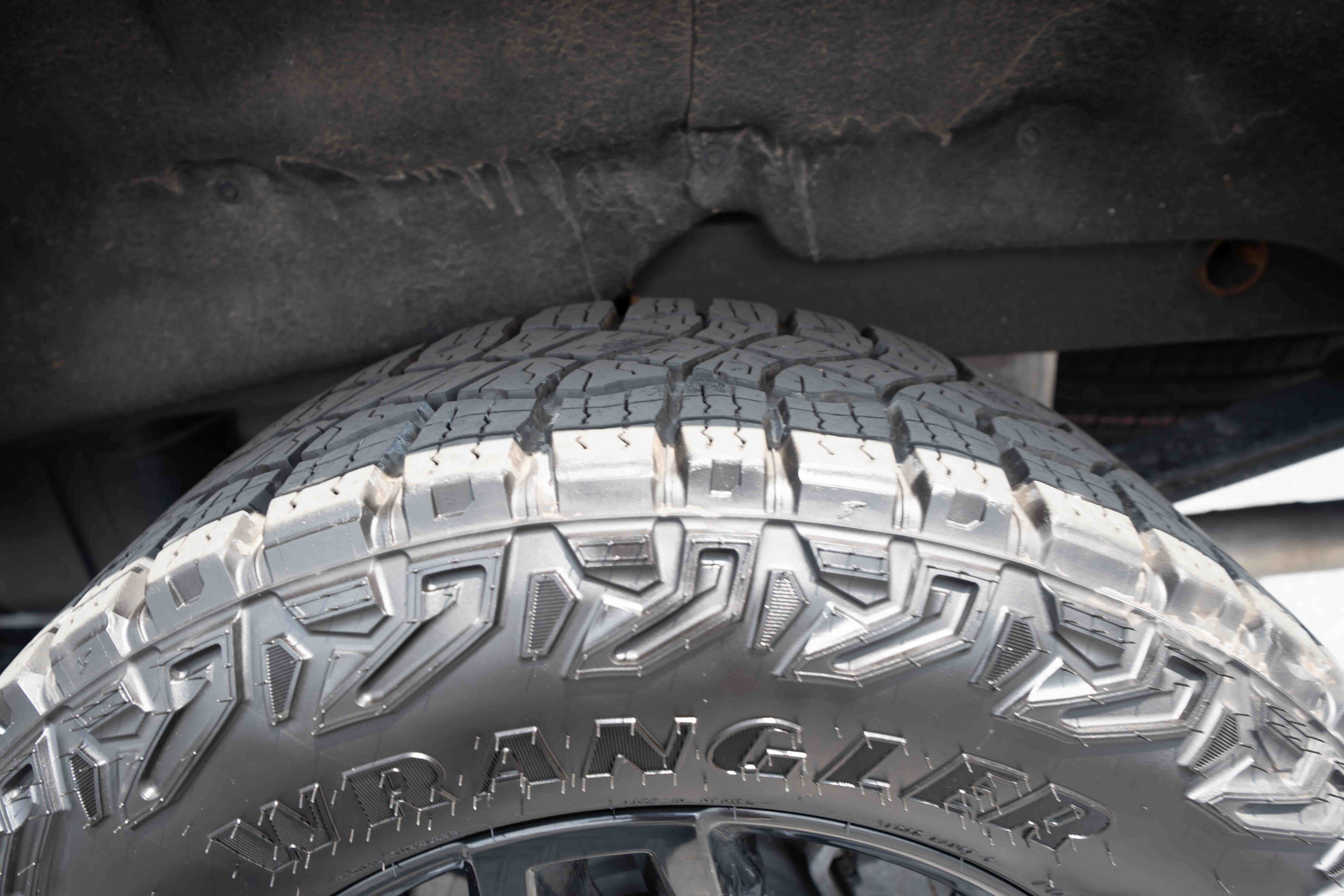 Used 2024 Chevrolet Silverado 1500 Custom Trail Boss w/ LPO, Dark Essentials Package AWD/4WD image 29