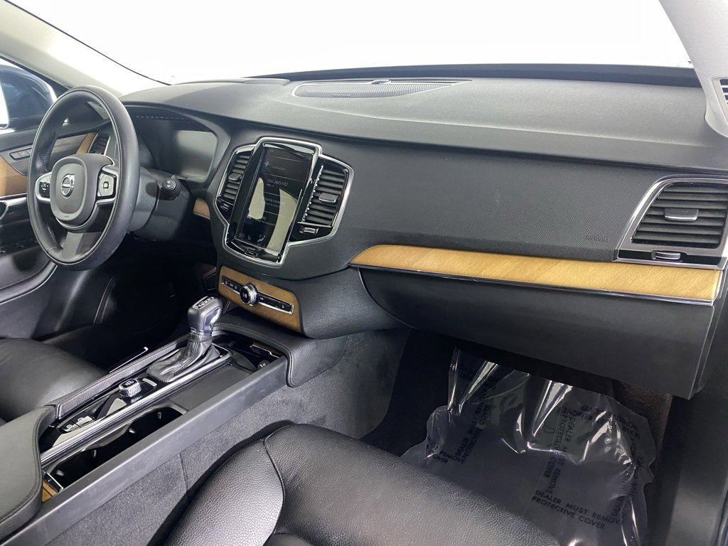 Used 2022 Volvo XC90 T6 Momentum w/ Advanced Package image 31