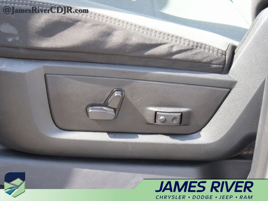 Used 2024 RAM 3500 Big Horn image 23