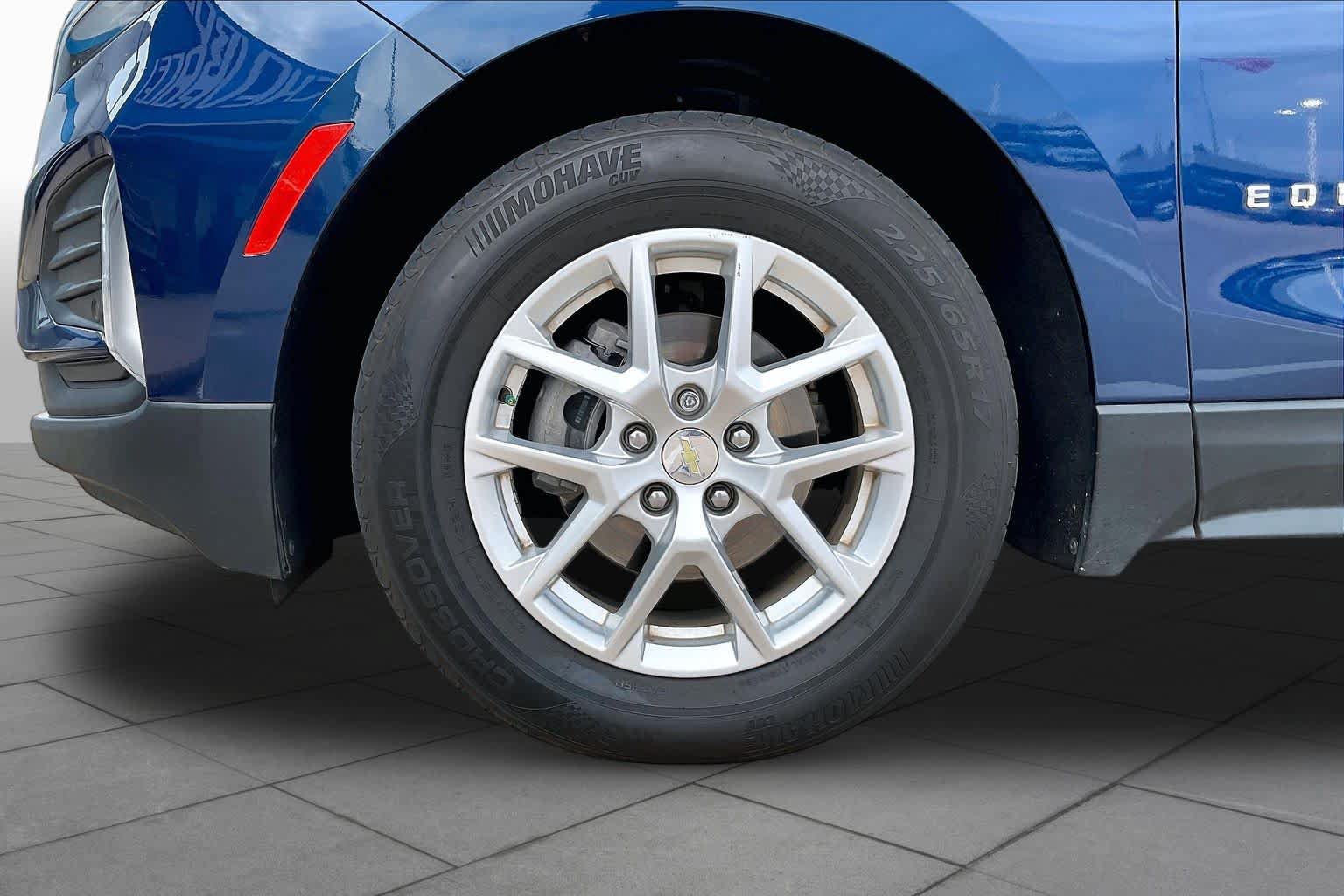 Used 2022 Chevrolet Equinox LT FWD image 12
