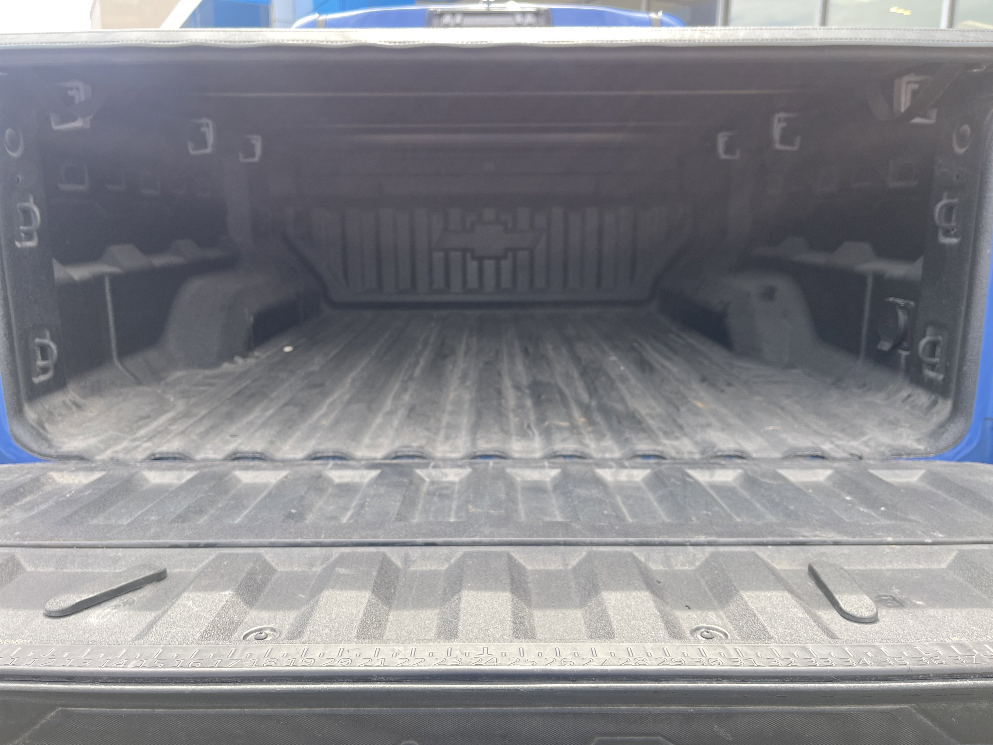 Used 2025 Chevrolet Colorado ZR2 w/ Technology Package image 47