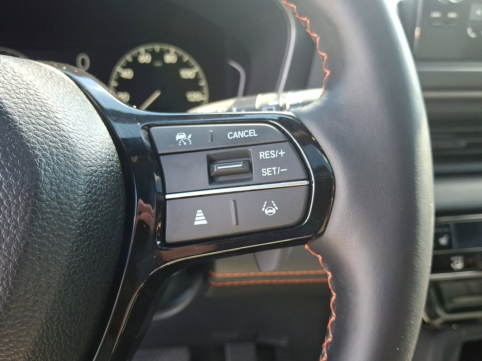 Used 2024 Honda Pilot TrailSport image 23