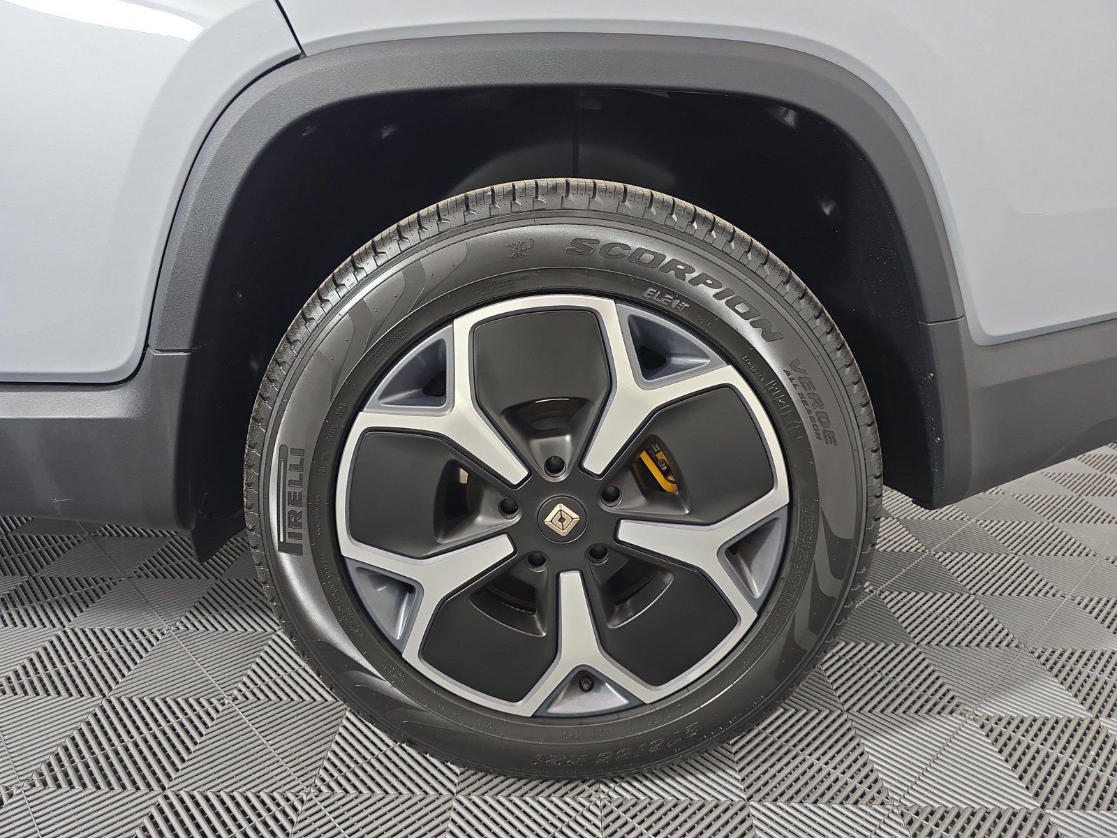 Used 2024 Rivian R1T Adventure AWD/4WD image 10