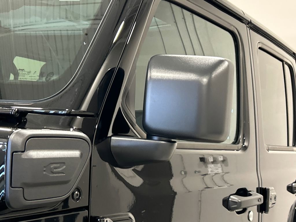 Used 2025 Jeep Wrangler Sahara 4xe image 13