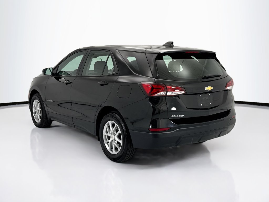 Used 2023 Chevrolet Equinox LS FWD image 7
