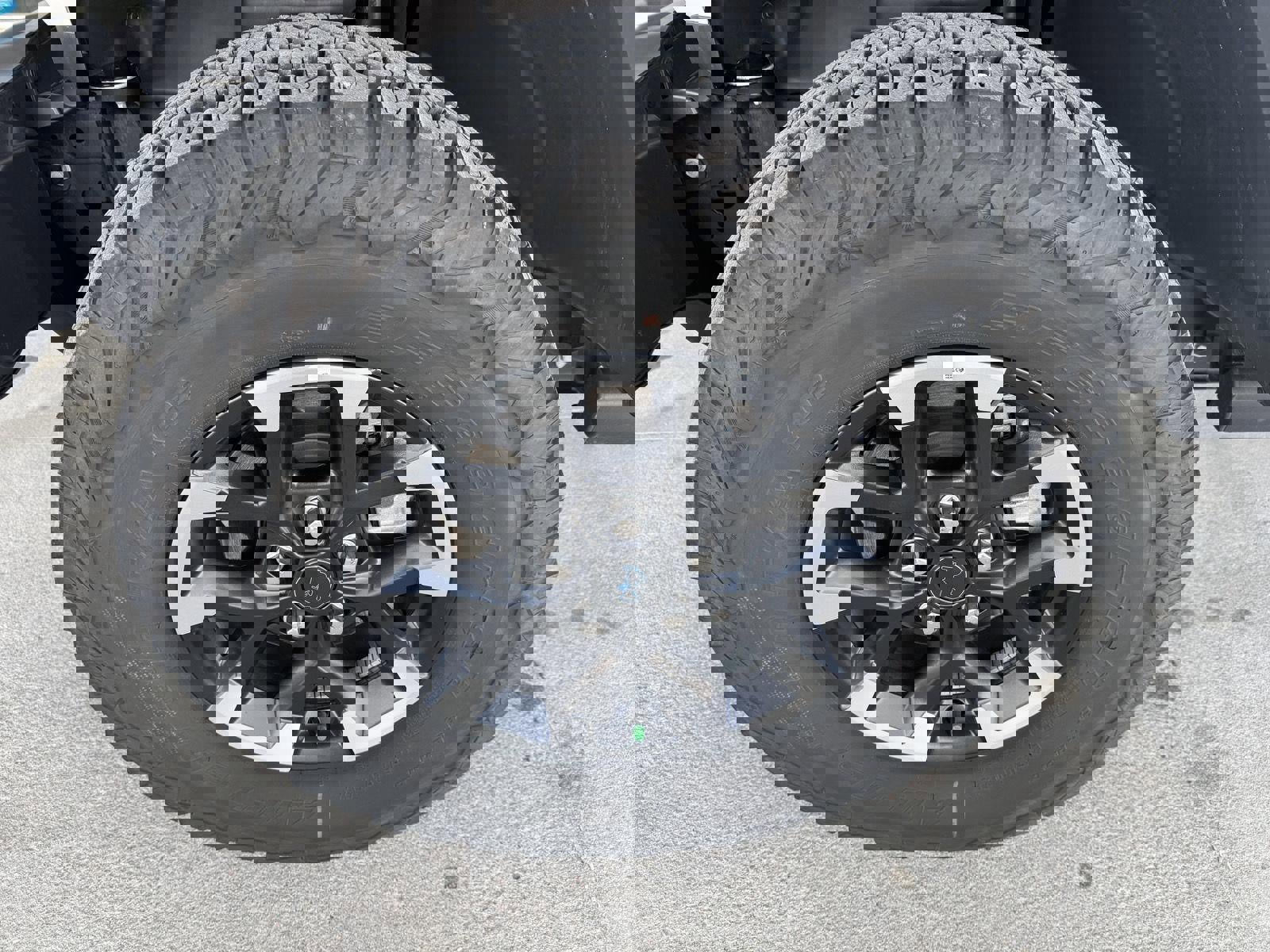 Used 2025 Jeep Wrangler Unlimited Rubicon 4xe image 5