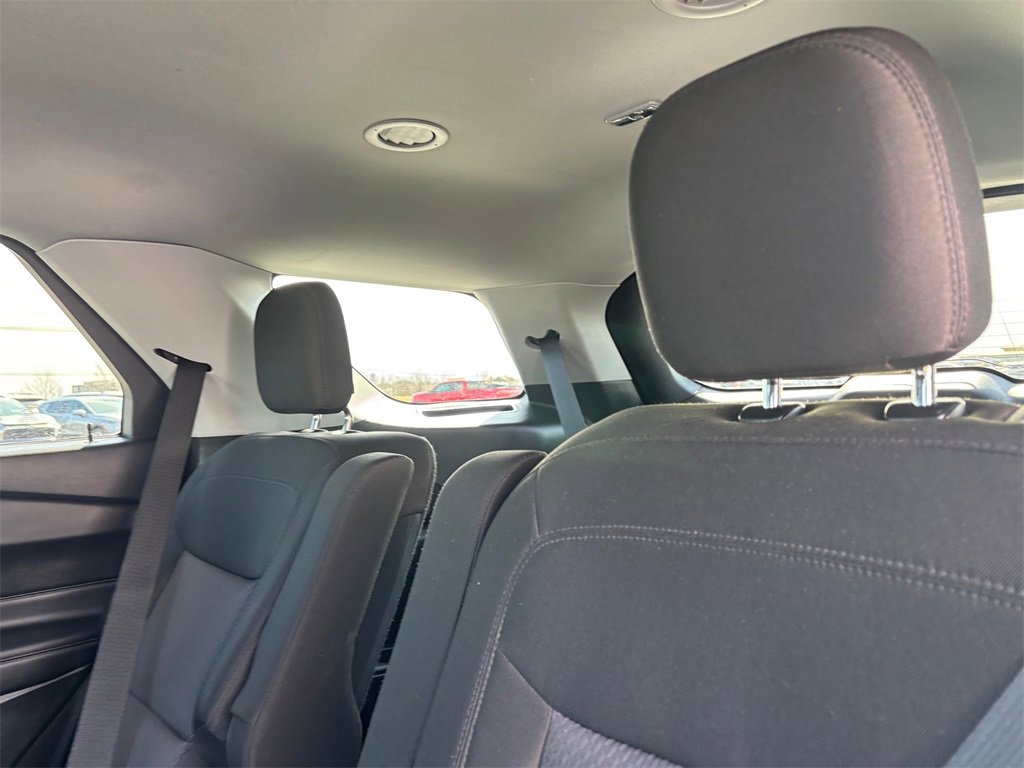 Used 2024 Ford Explorer XLT image 28
