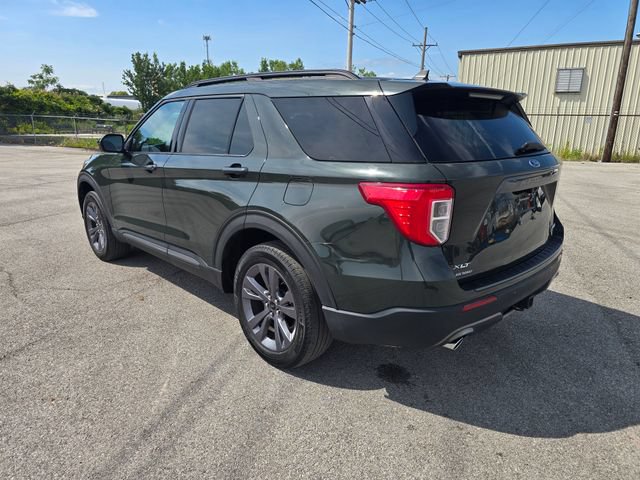 Used 2022 Ford Explorer XLT w/ Equipment Group 202A AWD/4WD image 5