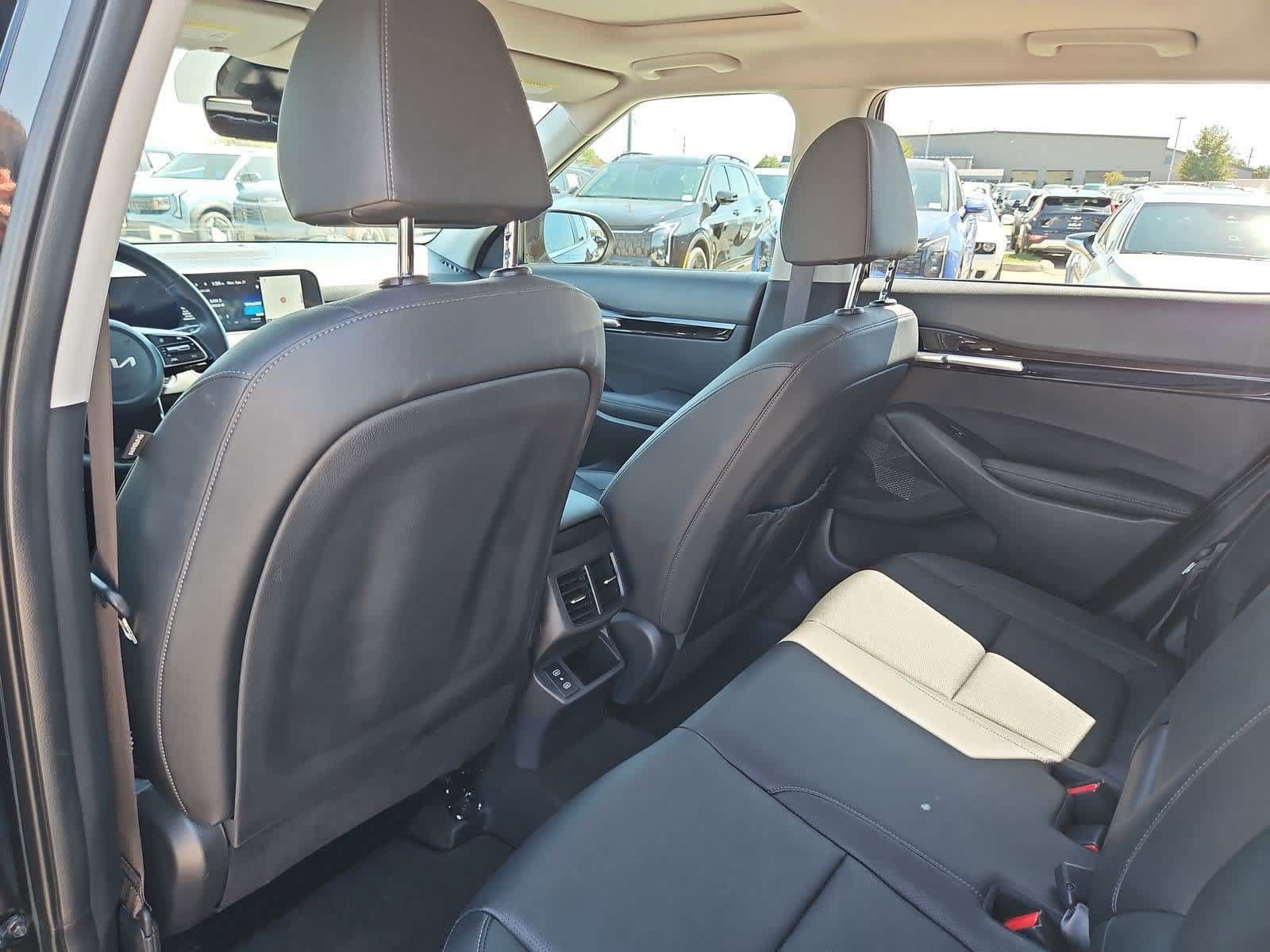 Certified 2024 Kia Seltos EX AWD/4WD image 17