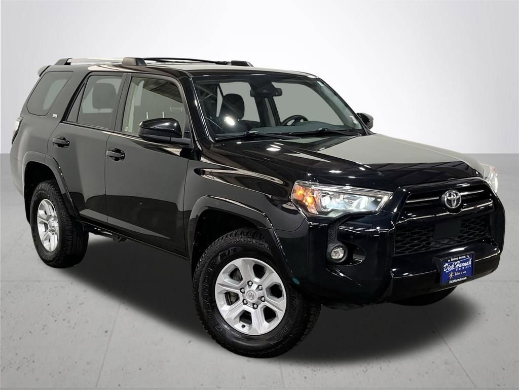 Used 2022 Toyota 4Runner SR5 AWD/4WD image 7