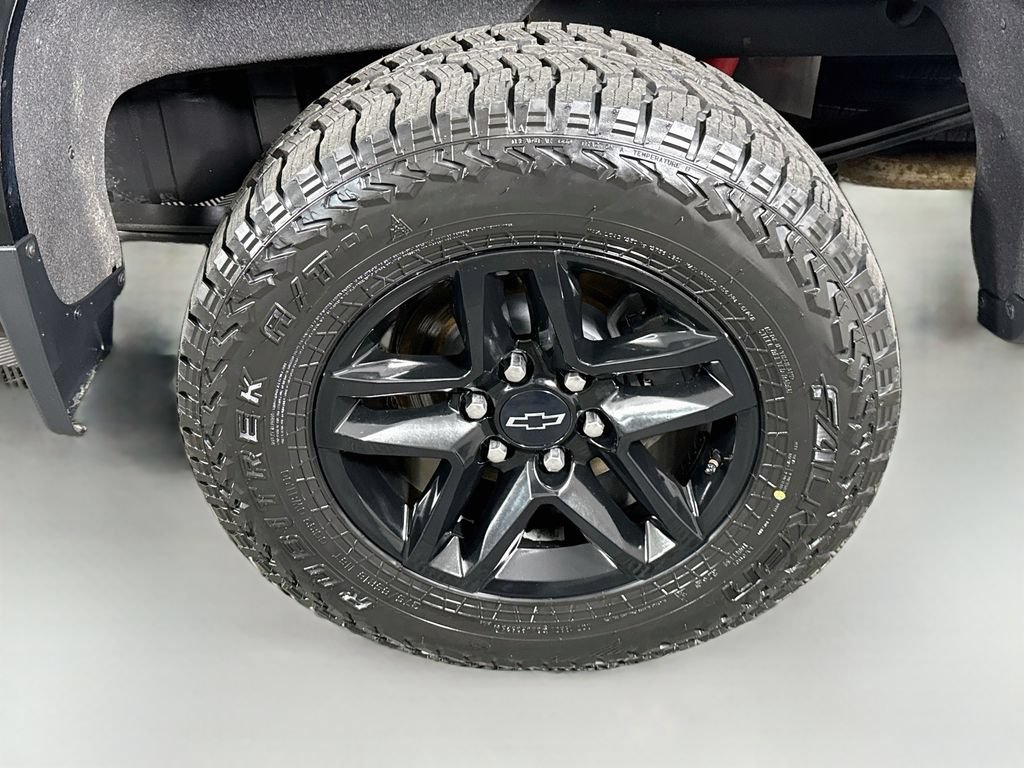 Used 2021 Chevrolet Silverado 1500 LT Trail Boss w/ Bed Protection Package AWD/4WD image 31