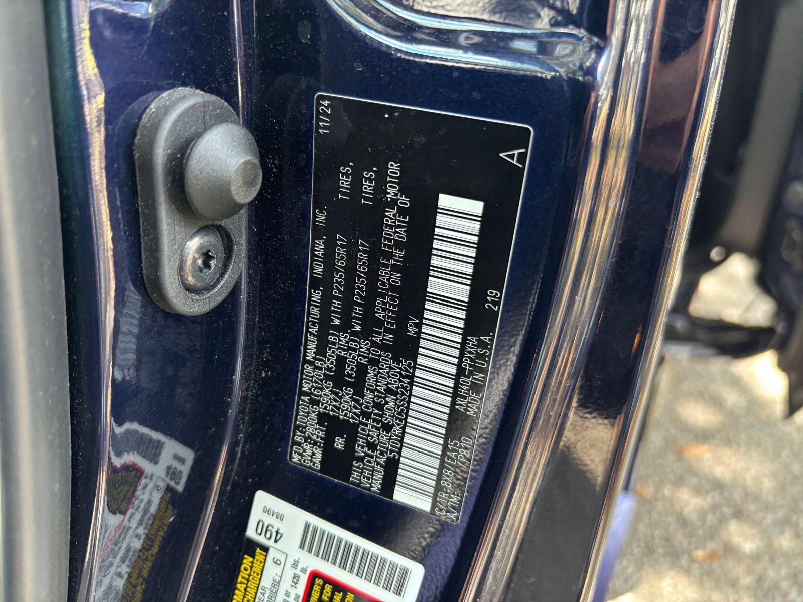 Used 2025 Toyota Sienna XLE FWD image 33