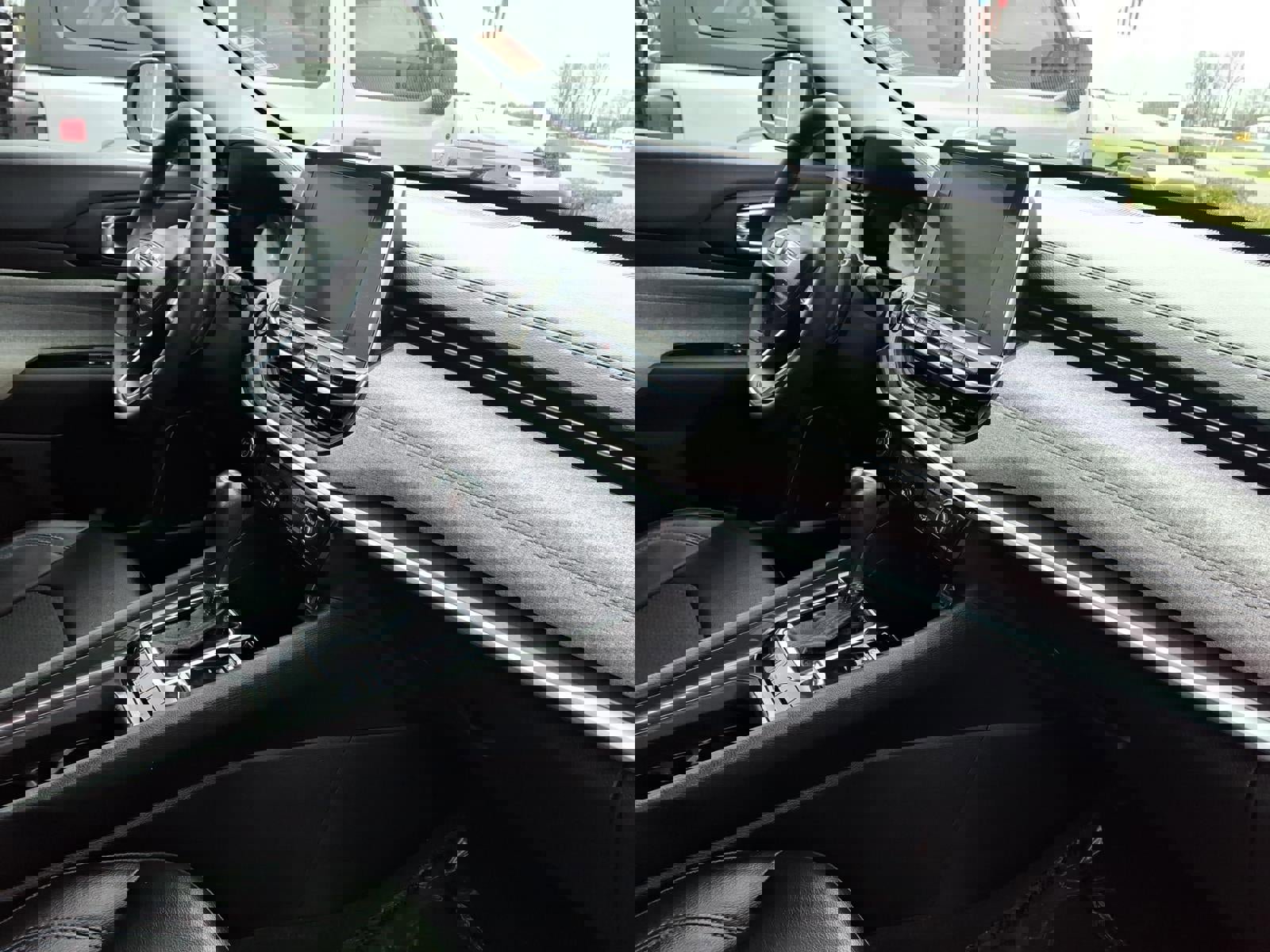 Used 2022 Jeep Compass Latitude w/ Sun and Sound Group image 19