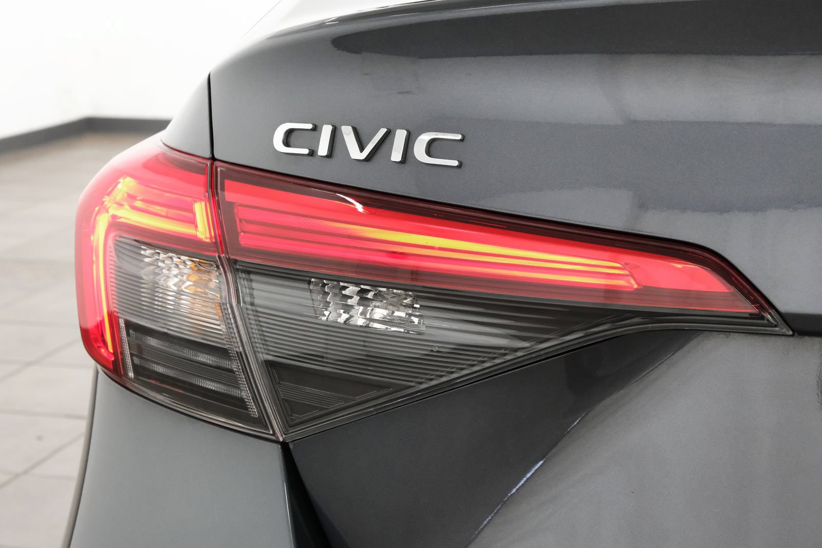 Used 2024 Honda Civic EX image 5